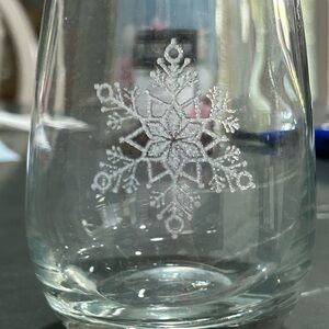 Winter snowflake Wine glass